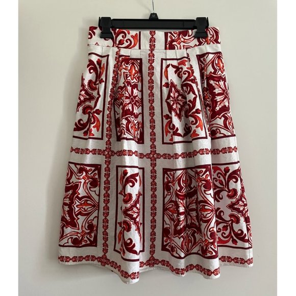 White & Red Patterned Eva Mendes Skirt - Picture 1 of 2